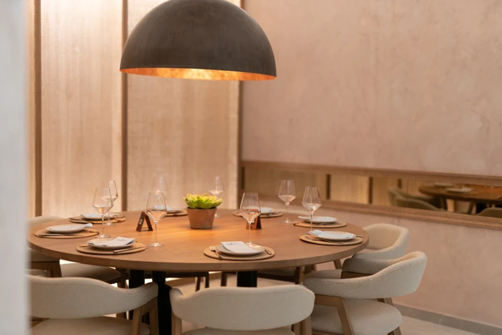 Restaurante La Mar by Portolito · Mobiliario de Casual